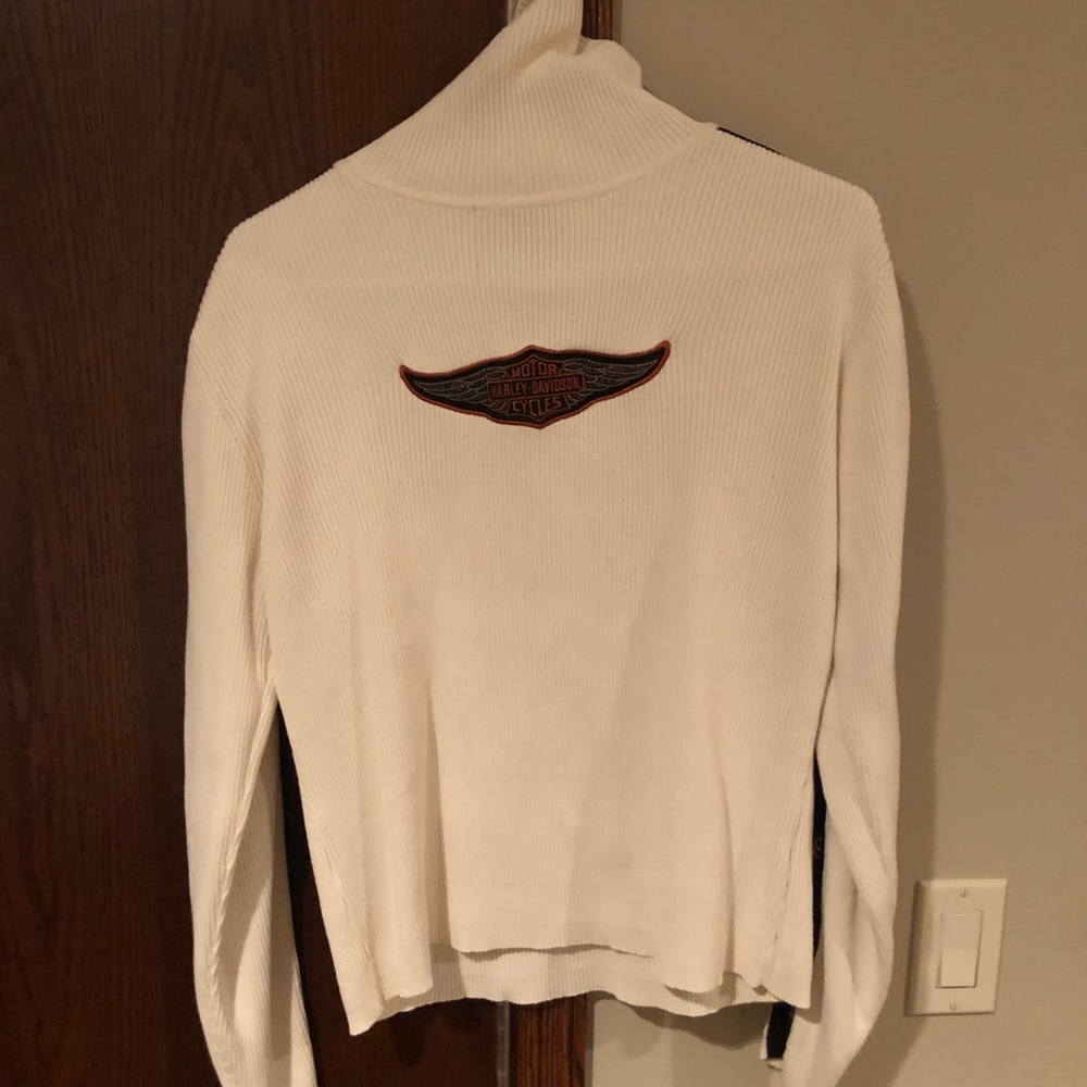 Crewneck sweater